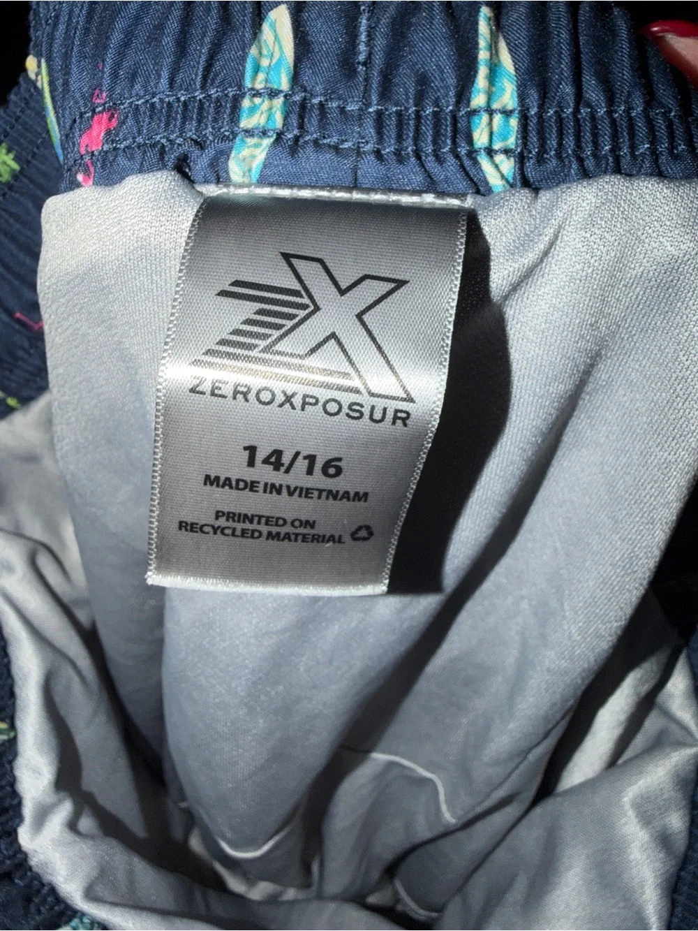 ZeroXposur Navy Blue swim shorts with gray lining boys size 14/16